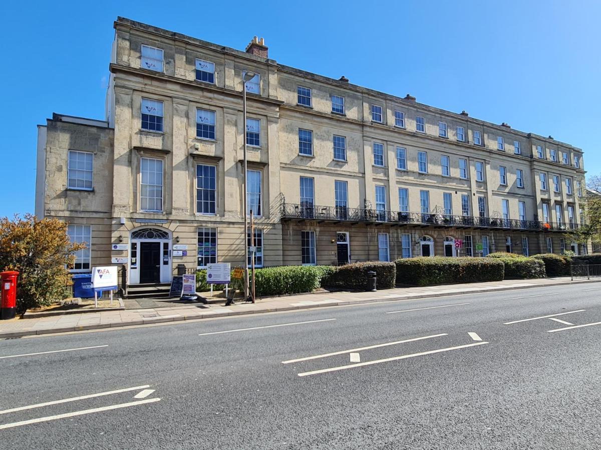 Margaret'S Terrace By Fortuna Property Cheltenham Exterior photo