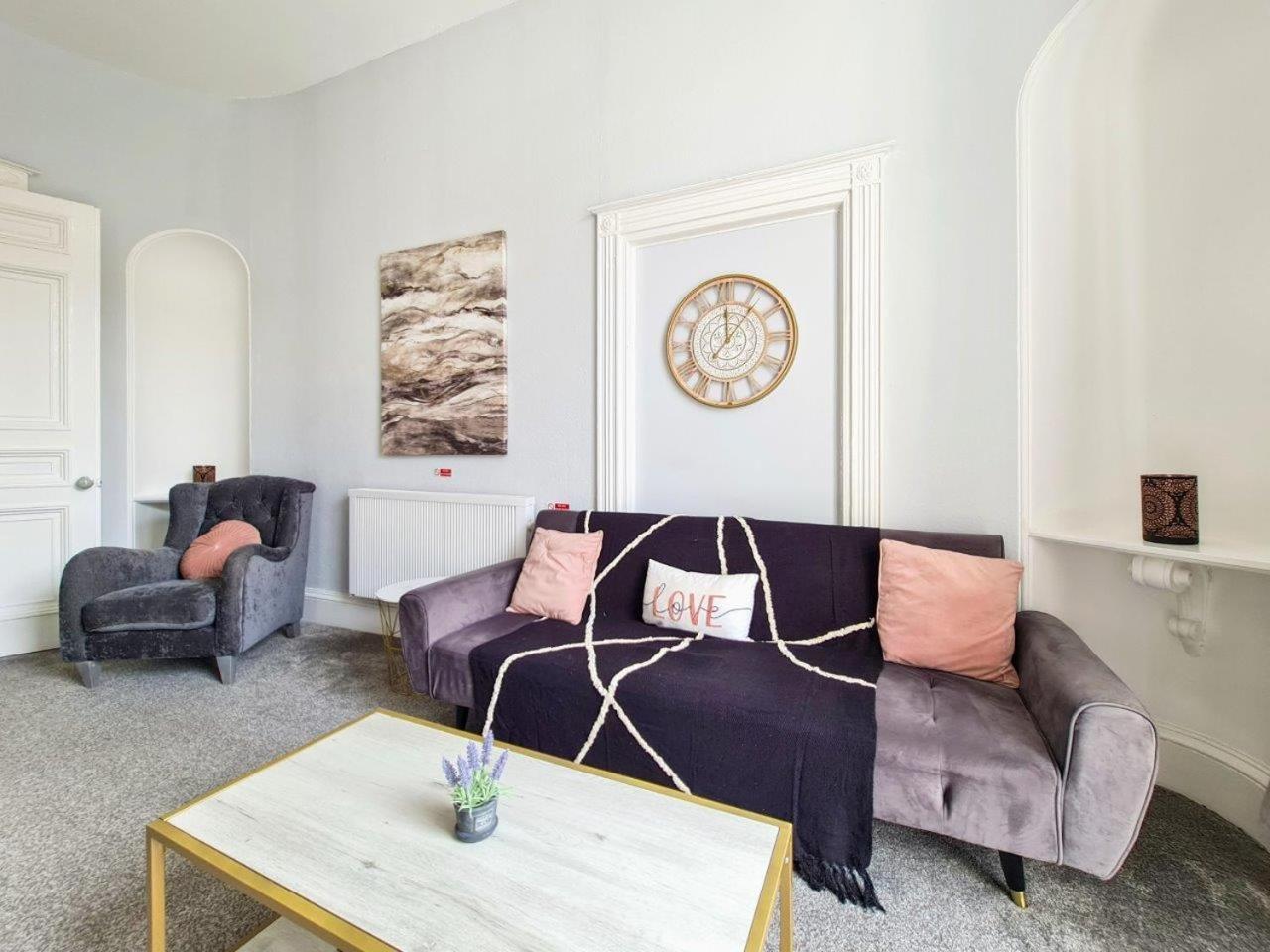 Margaret'S Terrace By Fortuna Property Cheltenham Exterior photo